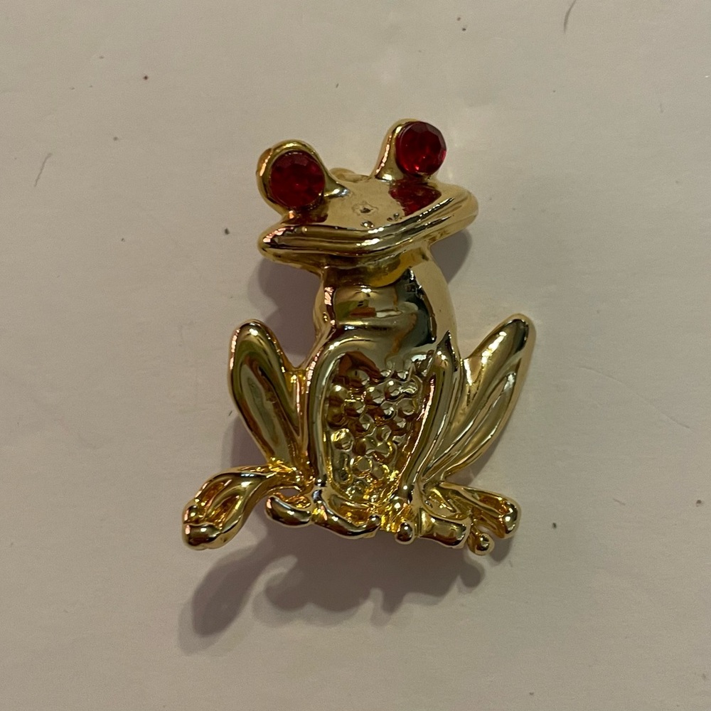Gold Tone Frog Pin Brooch